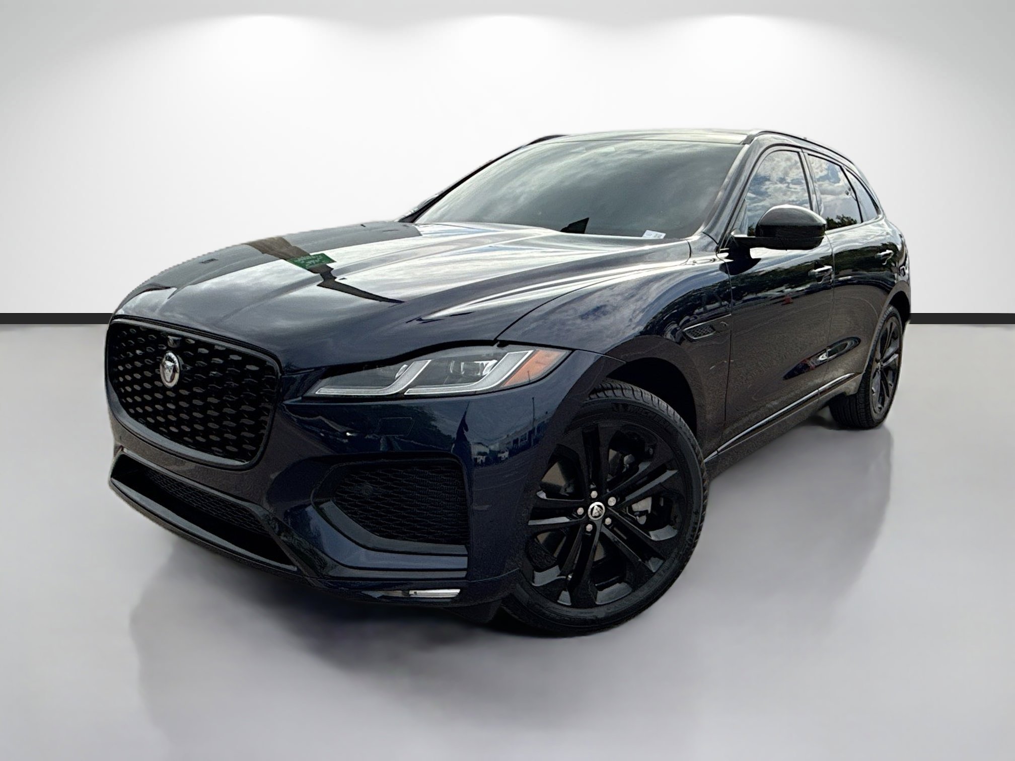 Used 2026 Jaguar F-PACE R-Dynamic S image 1