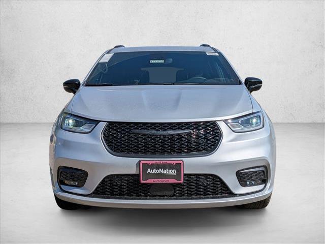 New 2026 Chrysler Pacifica Select w/ S Appearance Package AWD/4WD image 6