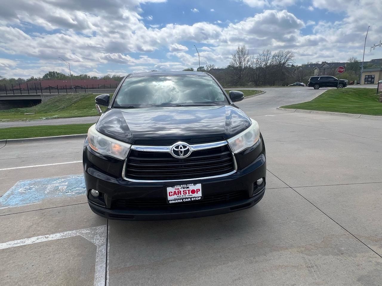 Used 2014 Toyota Highlander Plus AWD/4WD image 3