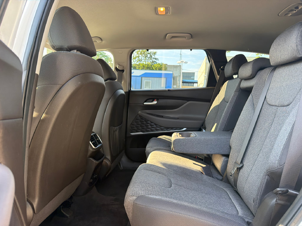Used 2020 Hyundai Santa Fe SEL w/ Convenience Package FWD image 18
