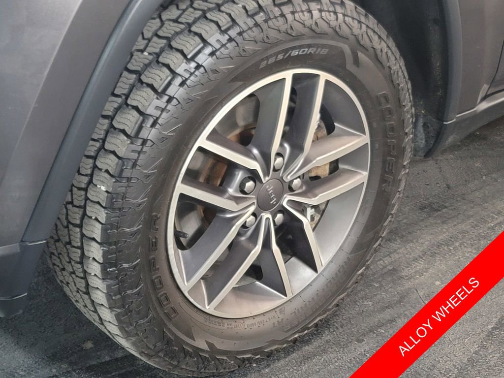 Used 2021 Jeep Grand Cherokee Limited image 6