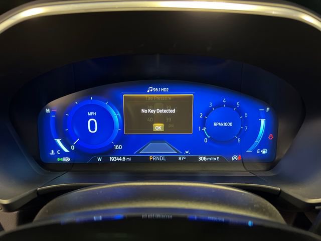 Used 2022 Ford Escape Titanium w/ Titanium Elite Package AWD/4WD image 23