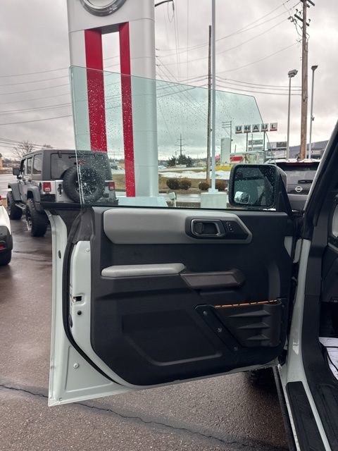 Used 2023 Ford Bronco Badlands image 10