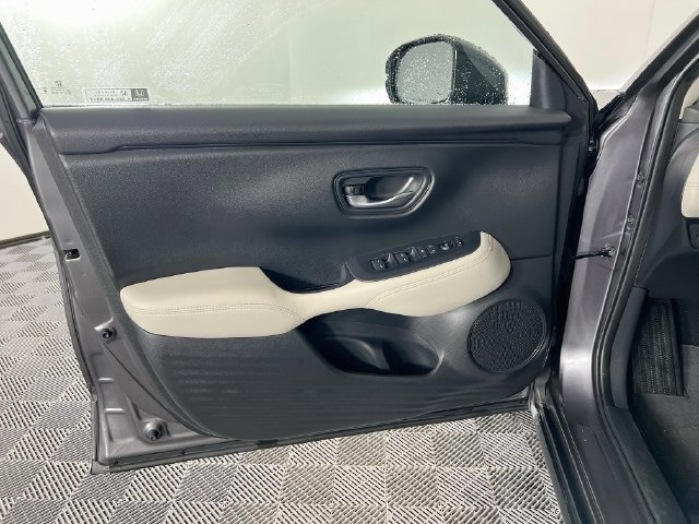 Used 2024 Honda HR-V LX image 19