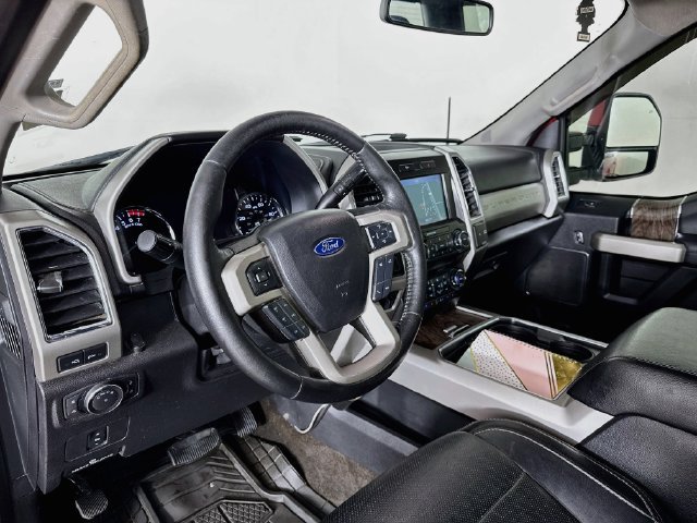 Used 2018 Ford F250 Lariat w/ Lariat Value Package AWD/4WD image 13