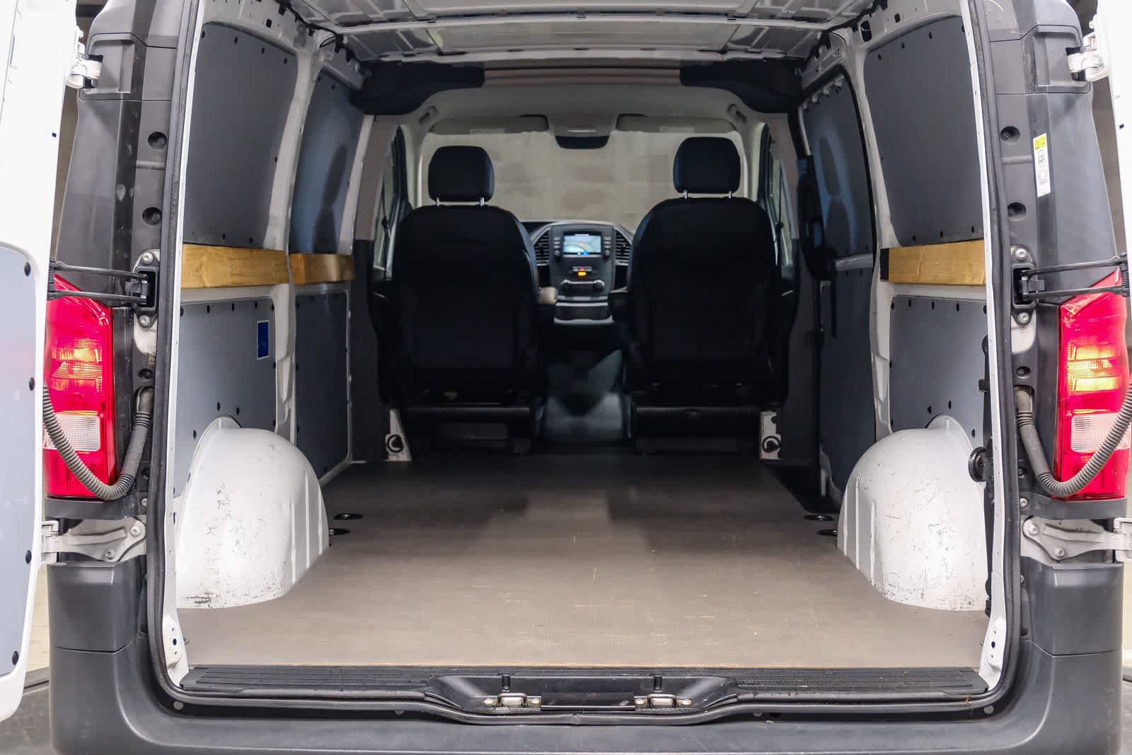 Used 2021 Mercedes-Benz Metris image 31