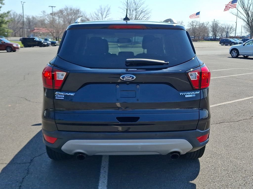 Used 2019 Ford Escape Titanium image 8