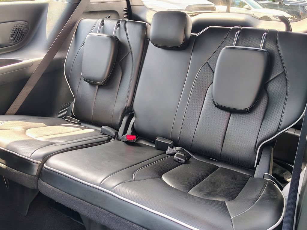 Used 2024 Chrysler Pacifica Premium FWD image 37
