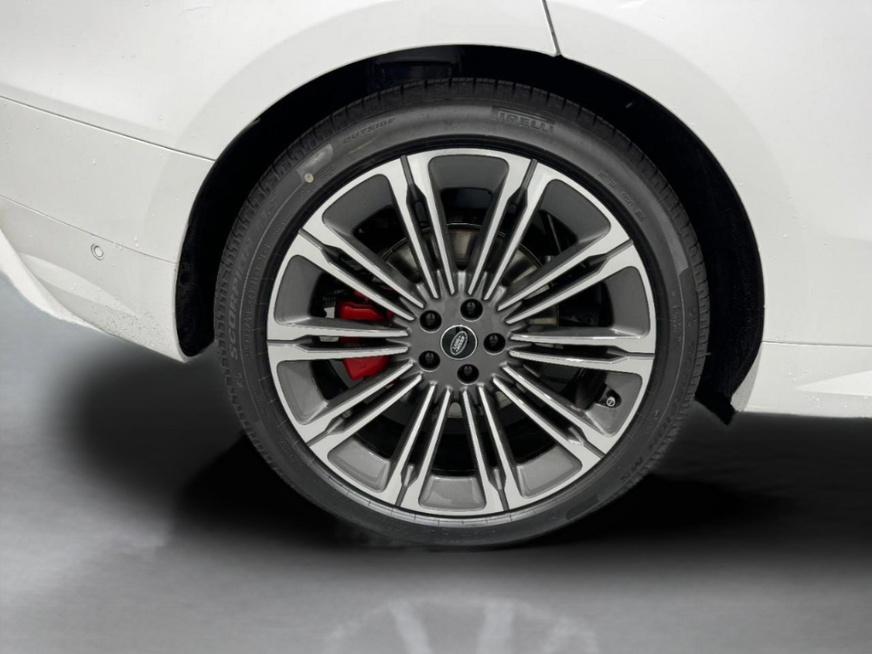 New 2025 Land Rover Range Rover Sport Dynamic SE image 33