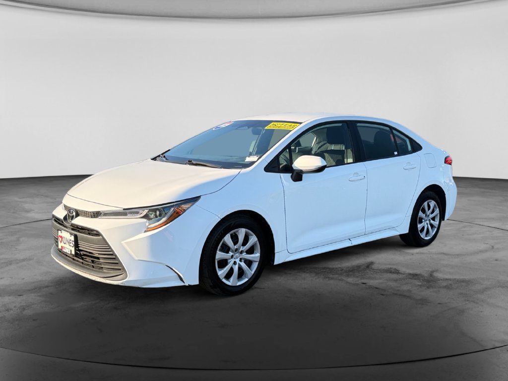 Used 2023 Toyota Corolla LE FWD image 3