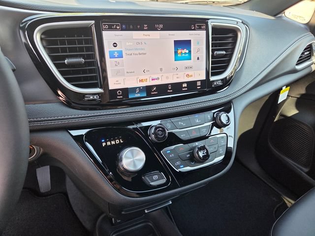 New 2026 Chrysler Pacifica Select FWD image 22