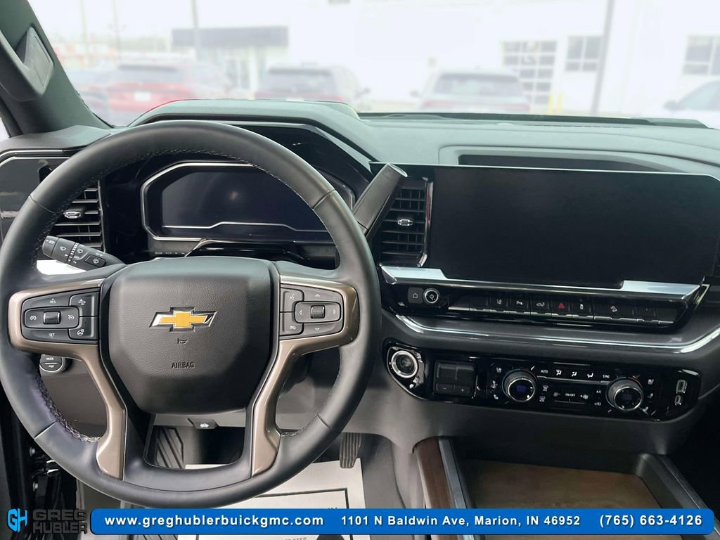 Used 2024 Chevrolet Silverado 3500 High Country w/ High Country Premium Package image 15