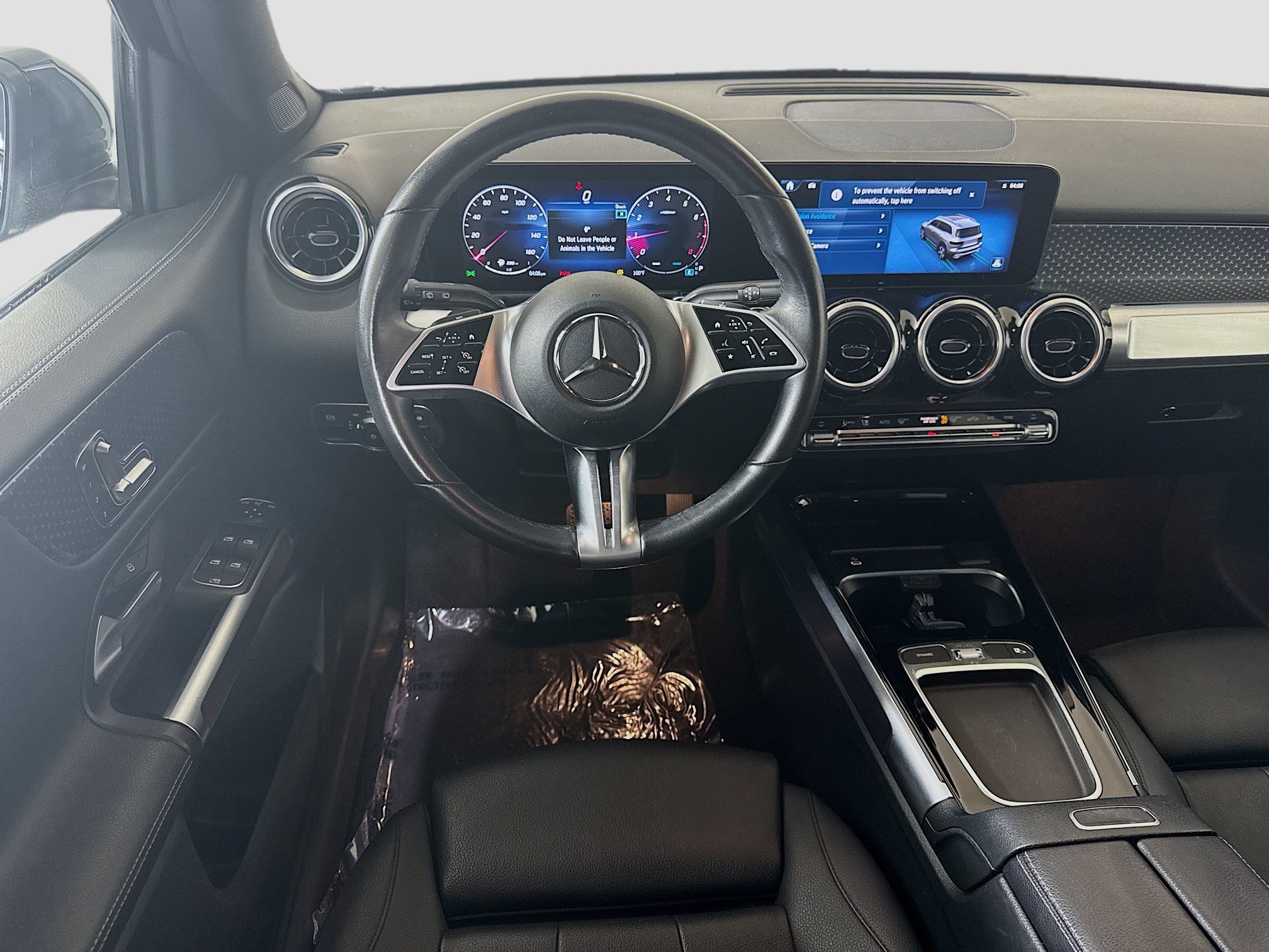Used 2025 Mercedes-Benz GLB 250 image 17
