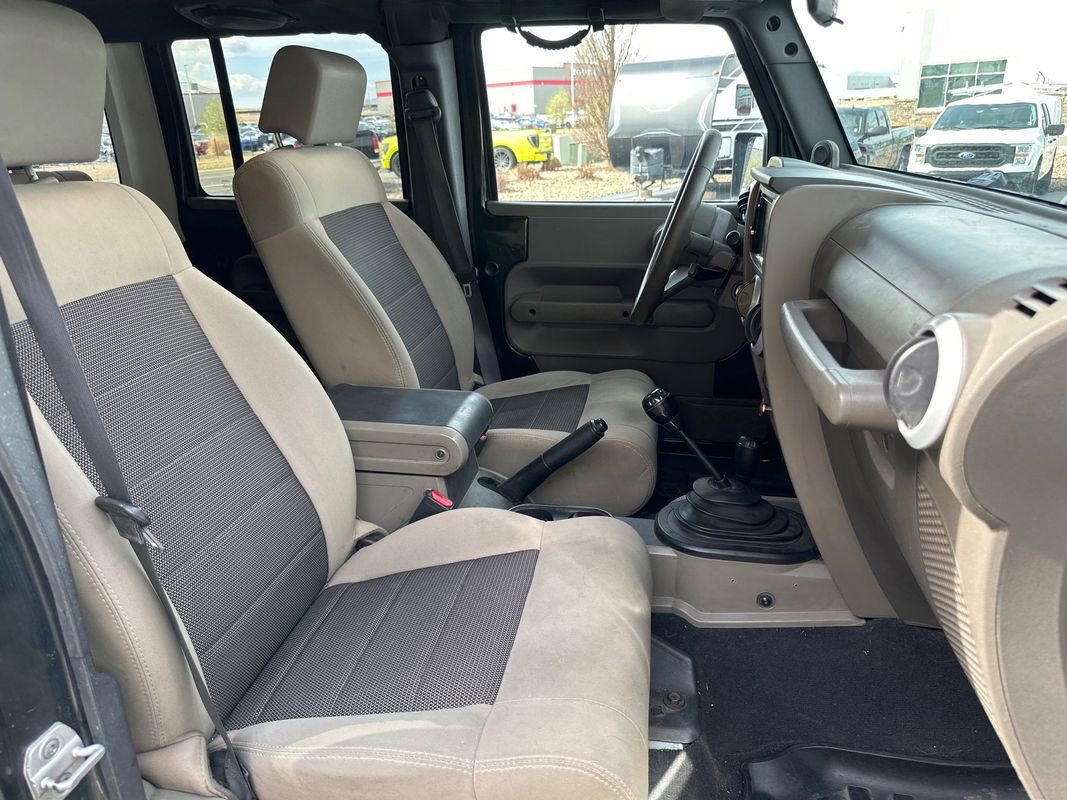 Used 2010 Jeep Wrangler Unlimited Sahara image 22