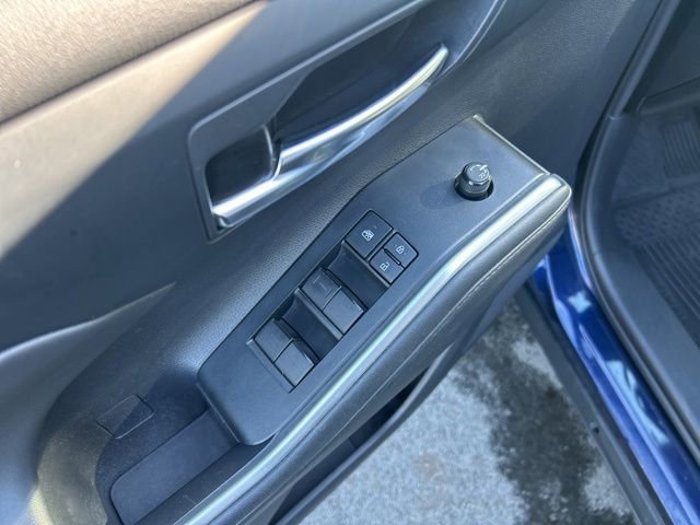 Used 2021 Toyota Highlander XLE AWD/4WD image 23