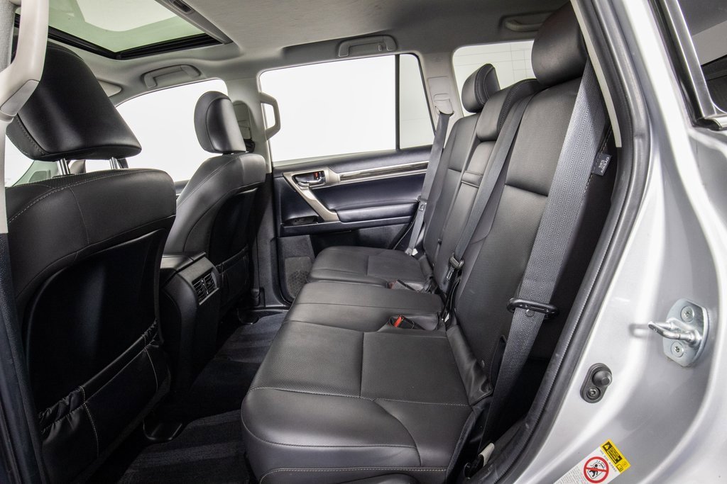 Used 2018 Lexus GX 460 w/ Navigation Package image 10