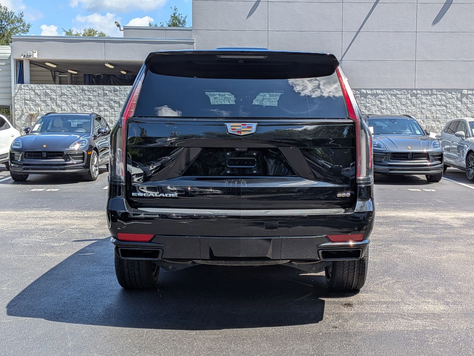 Used 2024 Cadillac Escalade Sport RWD image 11