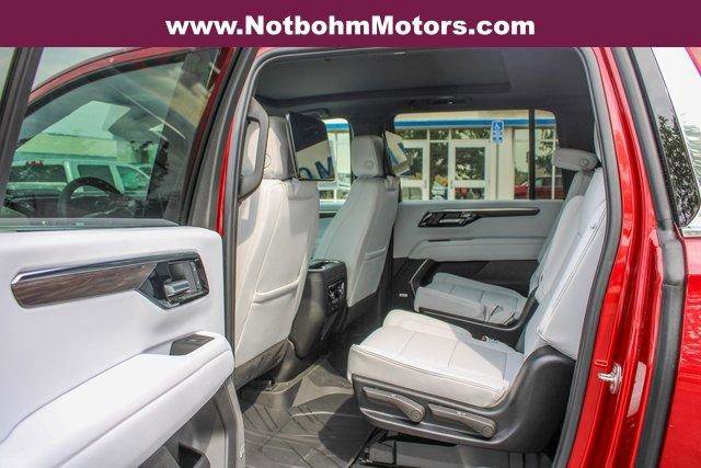 New 2025 Chevrolet Suburban Premier image 11