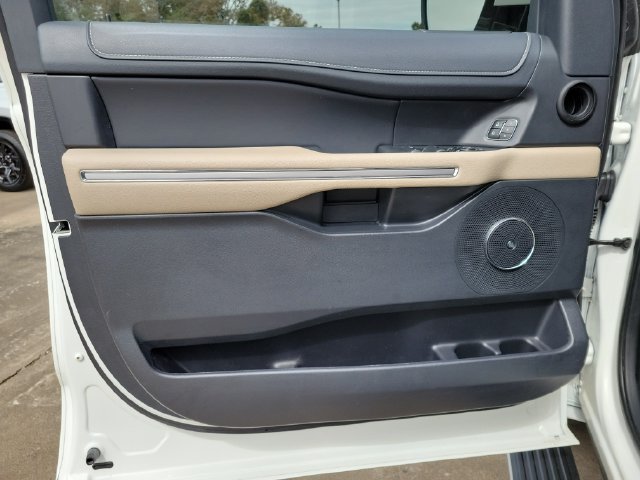 Used 2024 Ford Expedition Limited RWD image 19