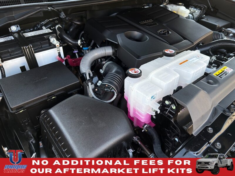 Used 2025 Toyota Tundra Limited w/ TRD Off-Road Package AWD/4WD image 18