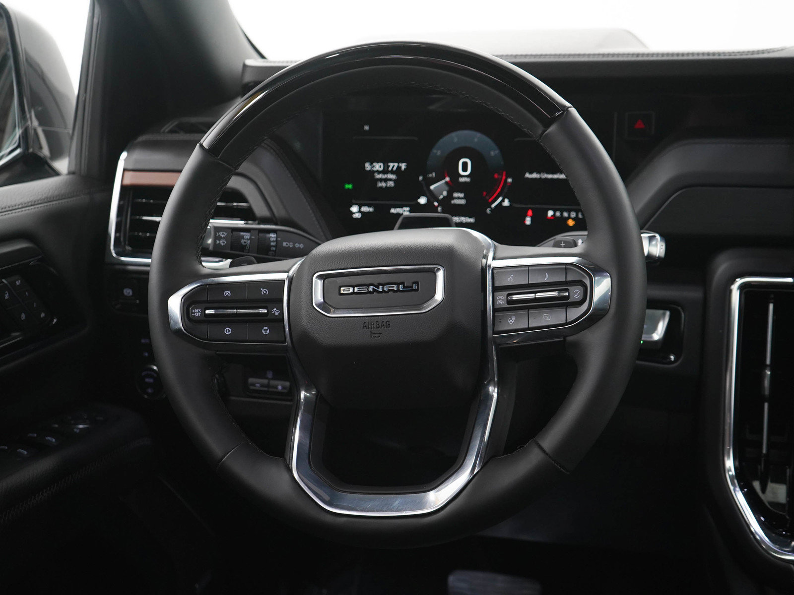 Used 2025 GMC Yukon Denali w/ Denali Reserve Package AWD/4WD image 21