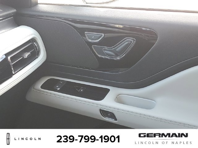 New 2025 Lincoln Aviator 2WD image 26