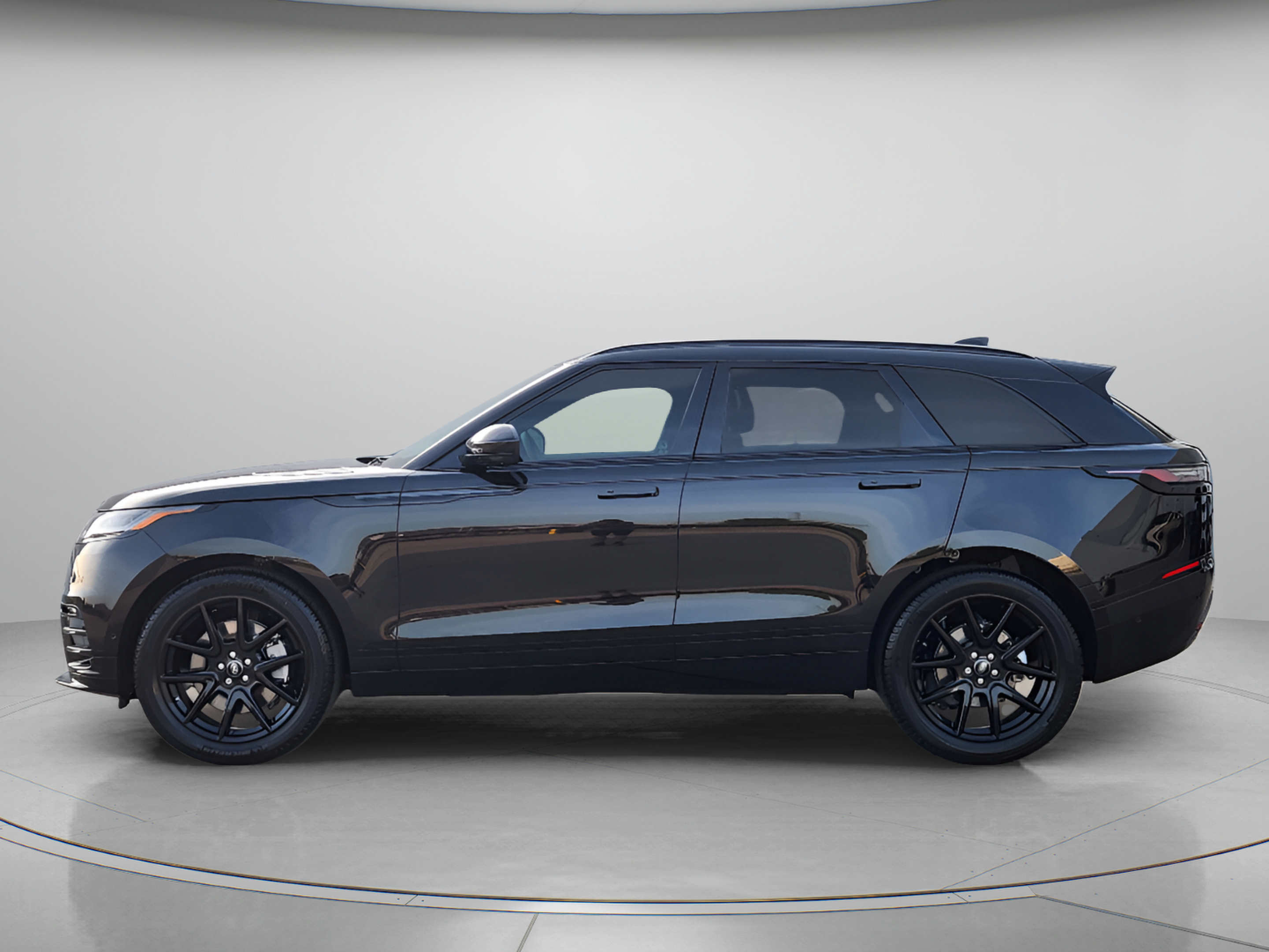 New 2026 Land Rover Range Rover Velar Dynamic SE AWD/4WD image 2