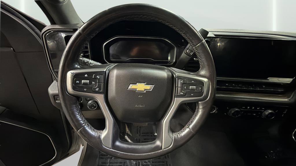 Used 2022 Chevrolet Silverado 1500 LT image 11