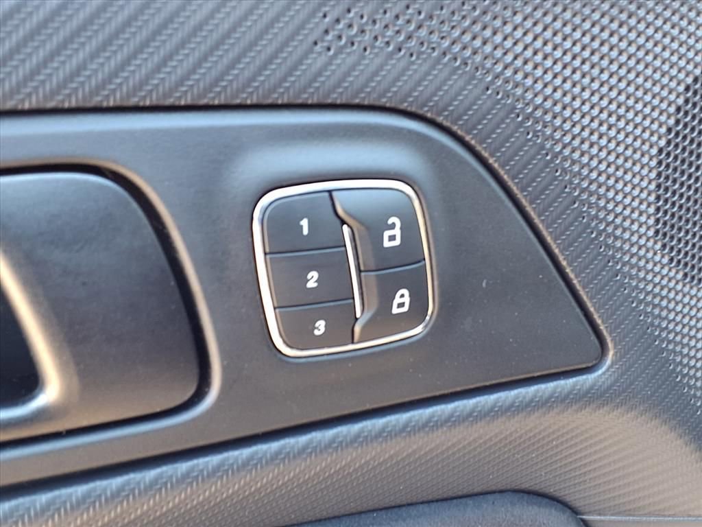 Used 2025 Ford Mustang Dark Horse image 30