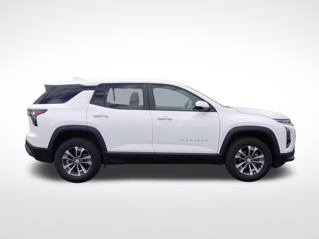 New 2026 Chevrolet Equinox LT w/ Safety and Technology Package AWD/4WD image 2