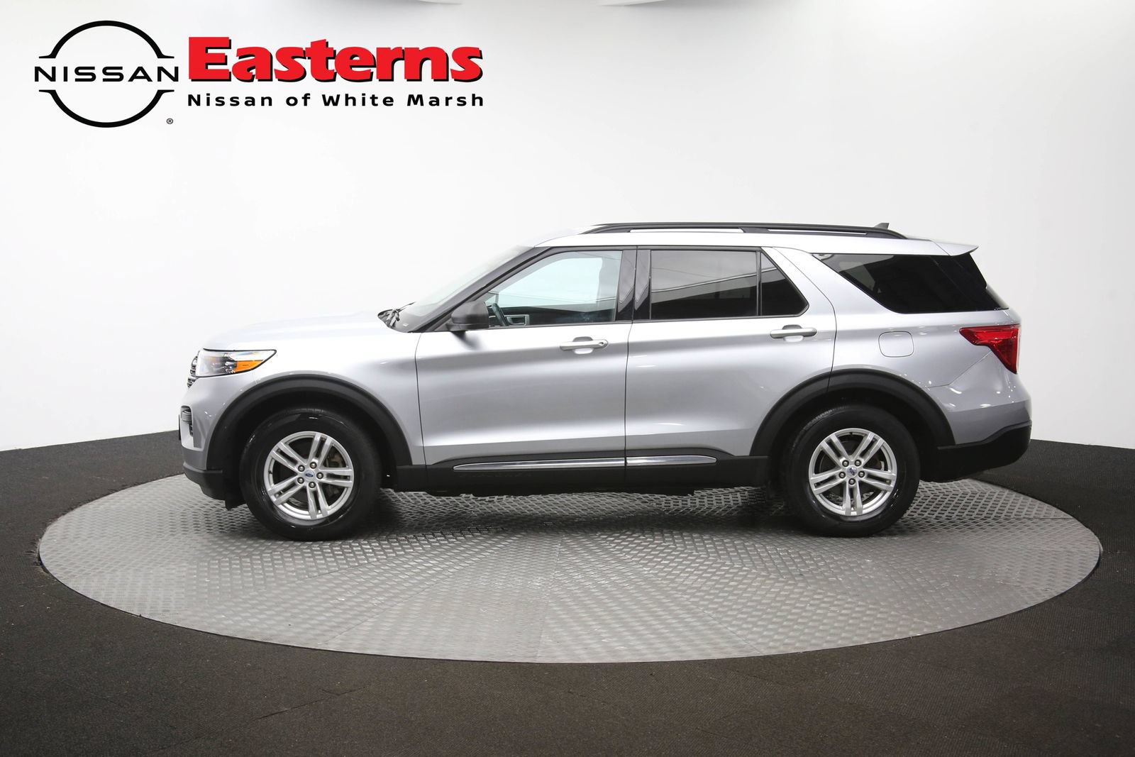 Used 2023 Ford Explorer XLT RWD image 54
