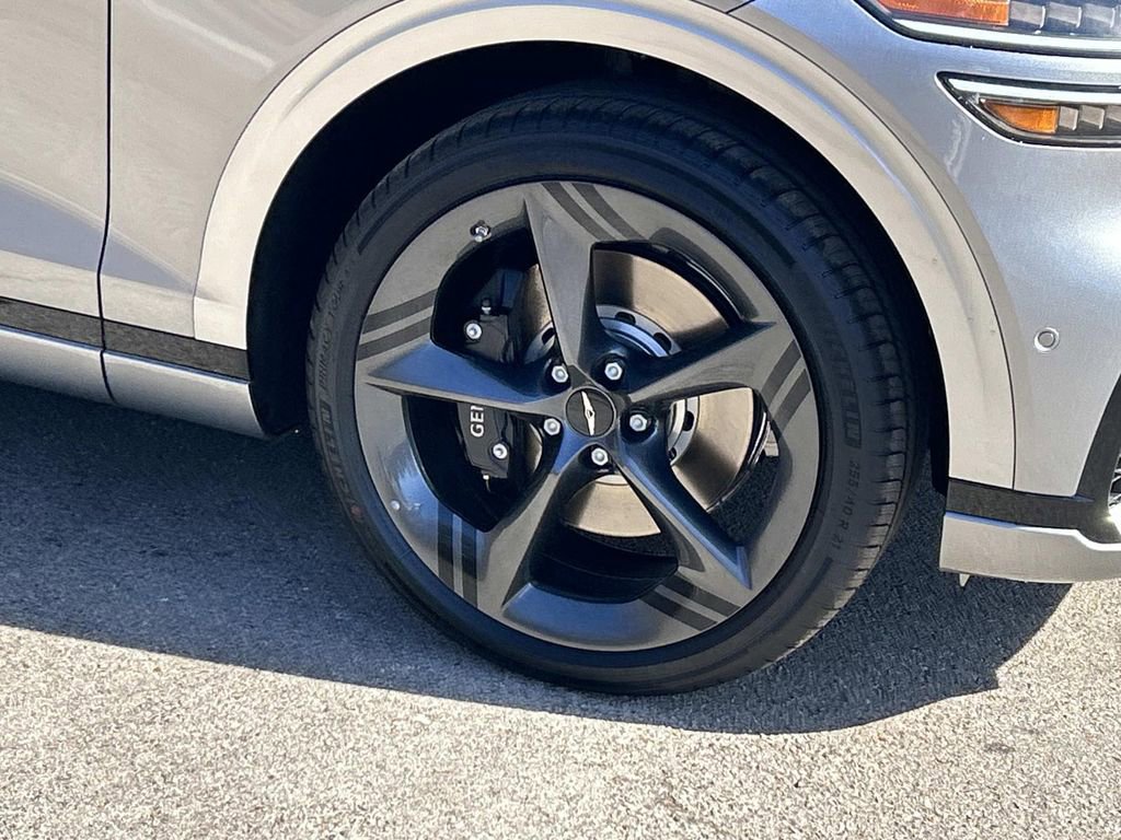 New 2026 Genesis GV70 2.5T Sport Prestige image 9