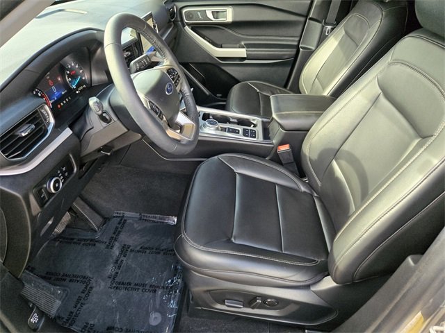 Used 2023 Ford Explorer XLT w/ Equipment Group 202A image 11