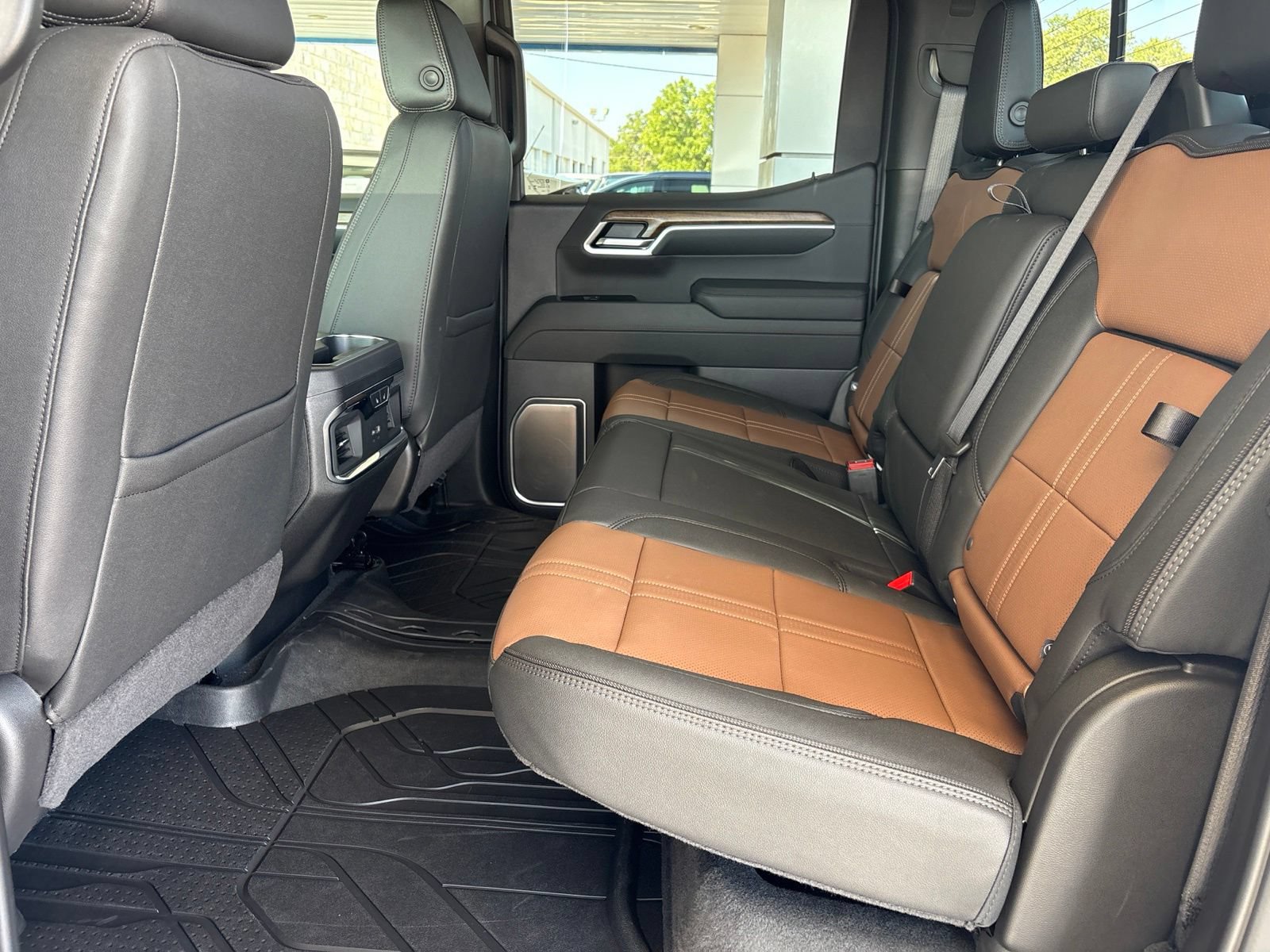 New 2026 Chevrolet Silverado 1500 High Country w/ High Country Premium Package AWD/4WD image 19