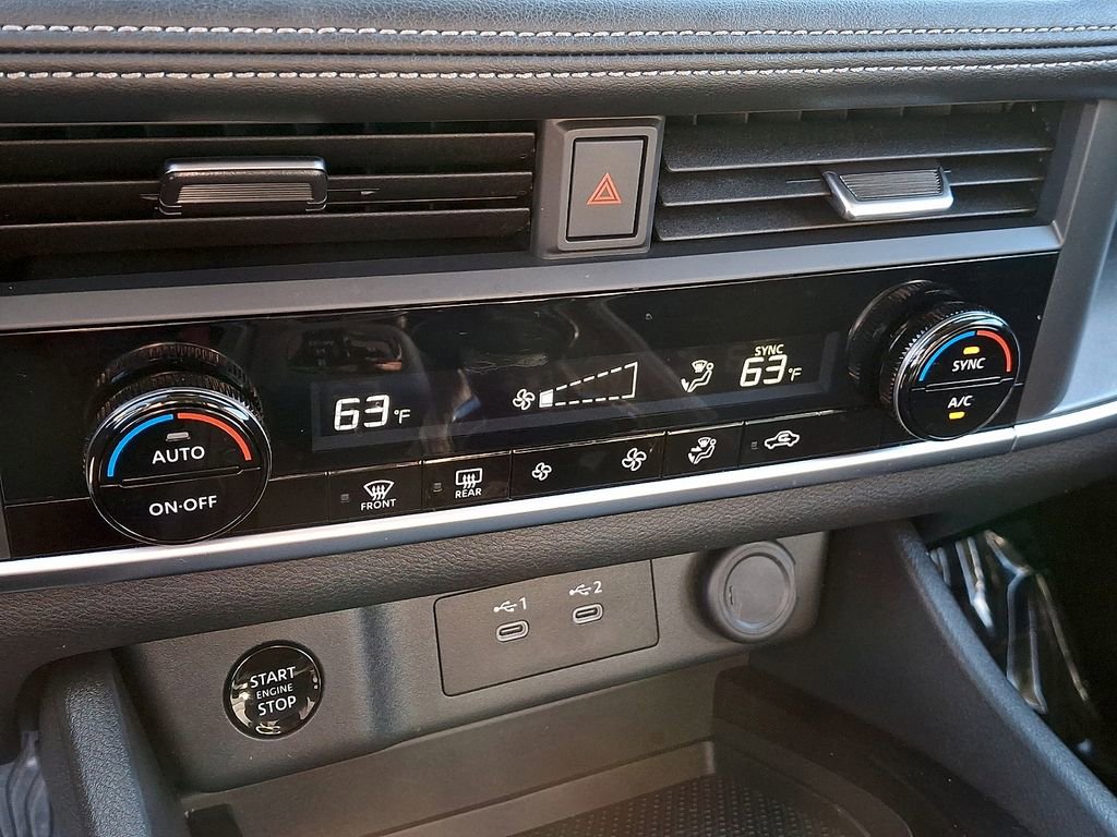 Used 2024 Nissan Rogue SV image 16