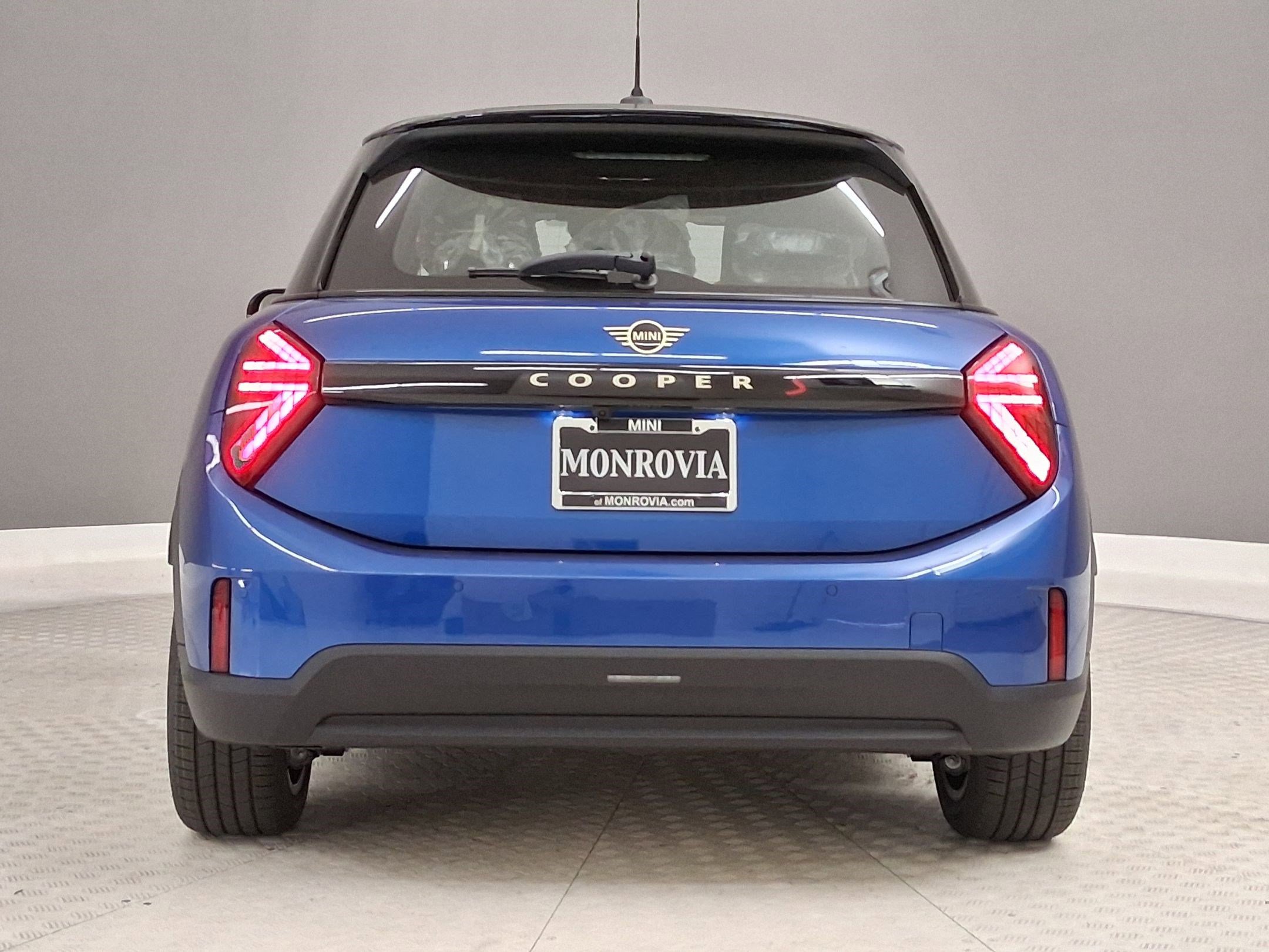 New 2026 MINI Cooper S image 8