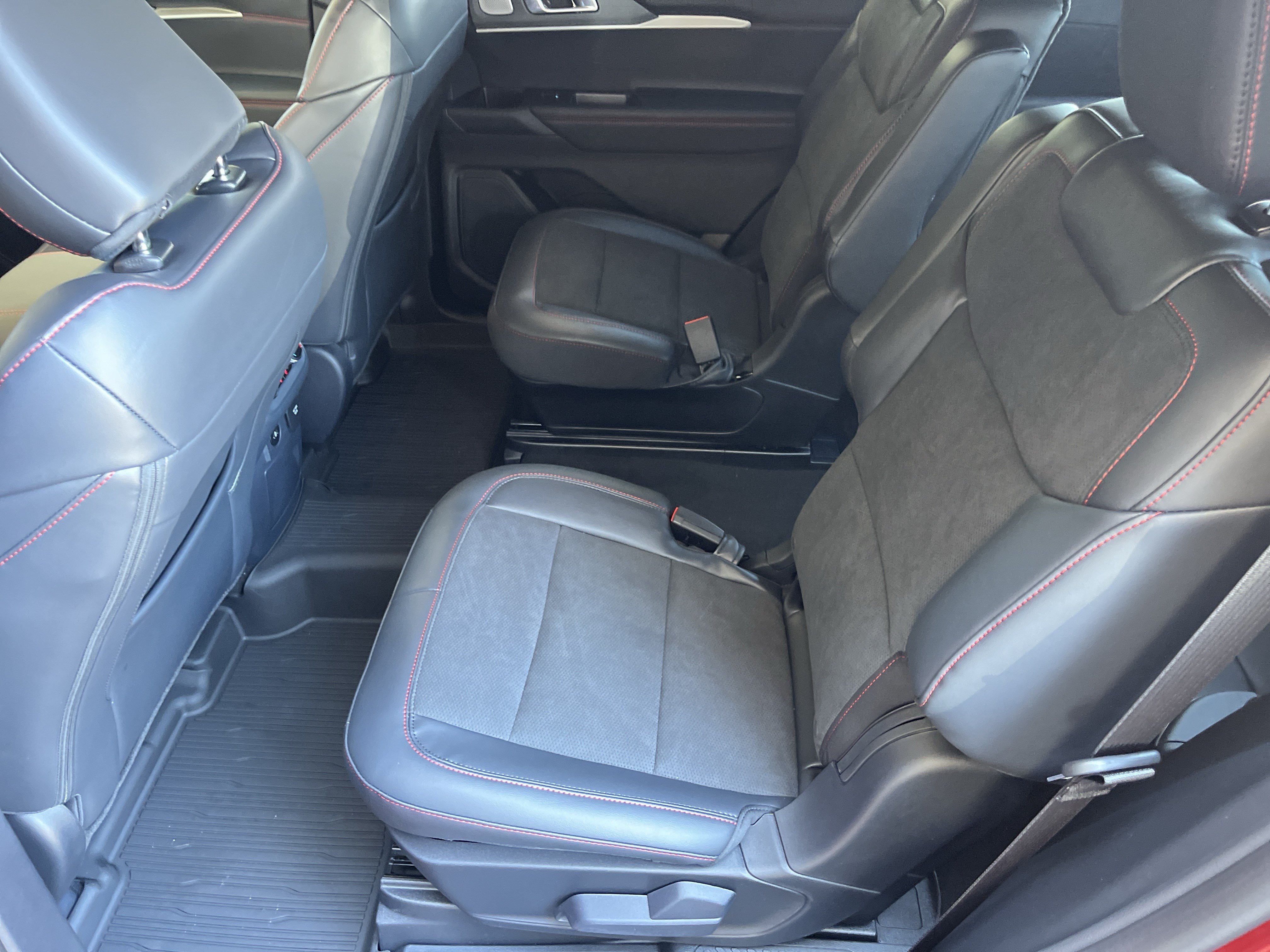 New 2027 Ford Explorer ST w/ Sun And Sound Package RWD image 14