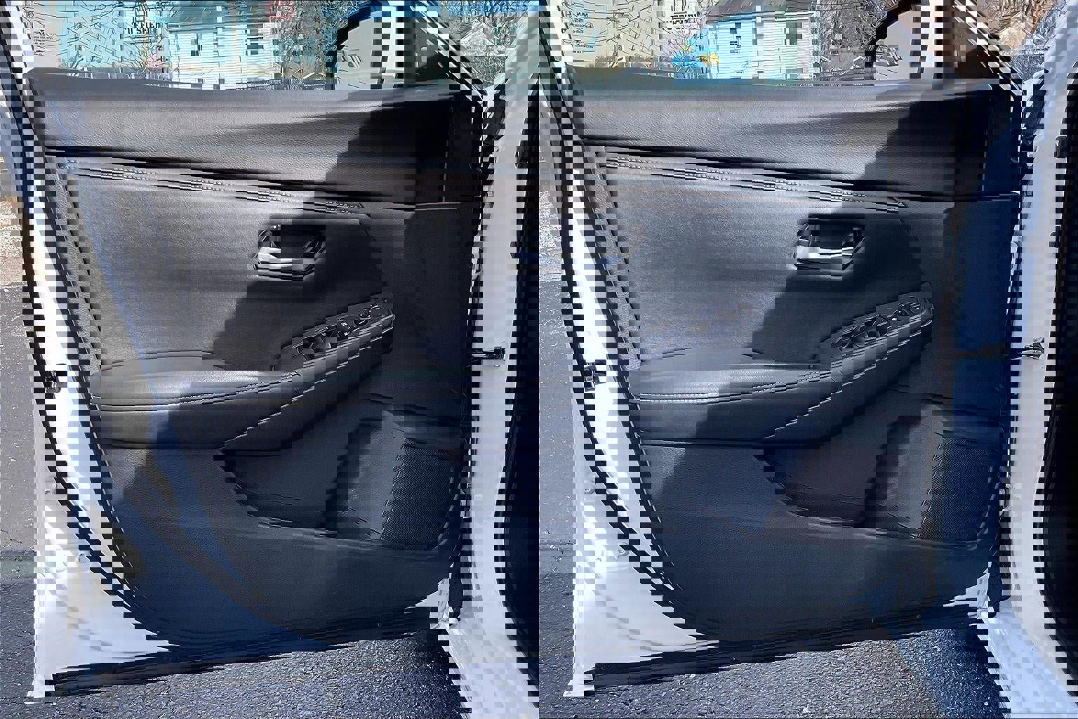 Used 2024 Nissan Sentra SV image 25