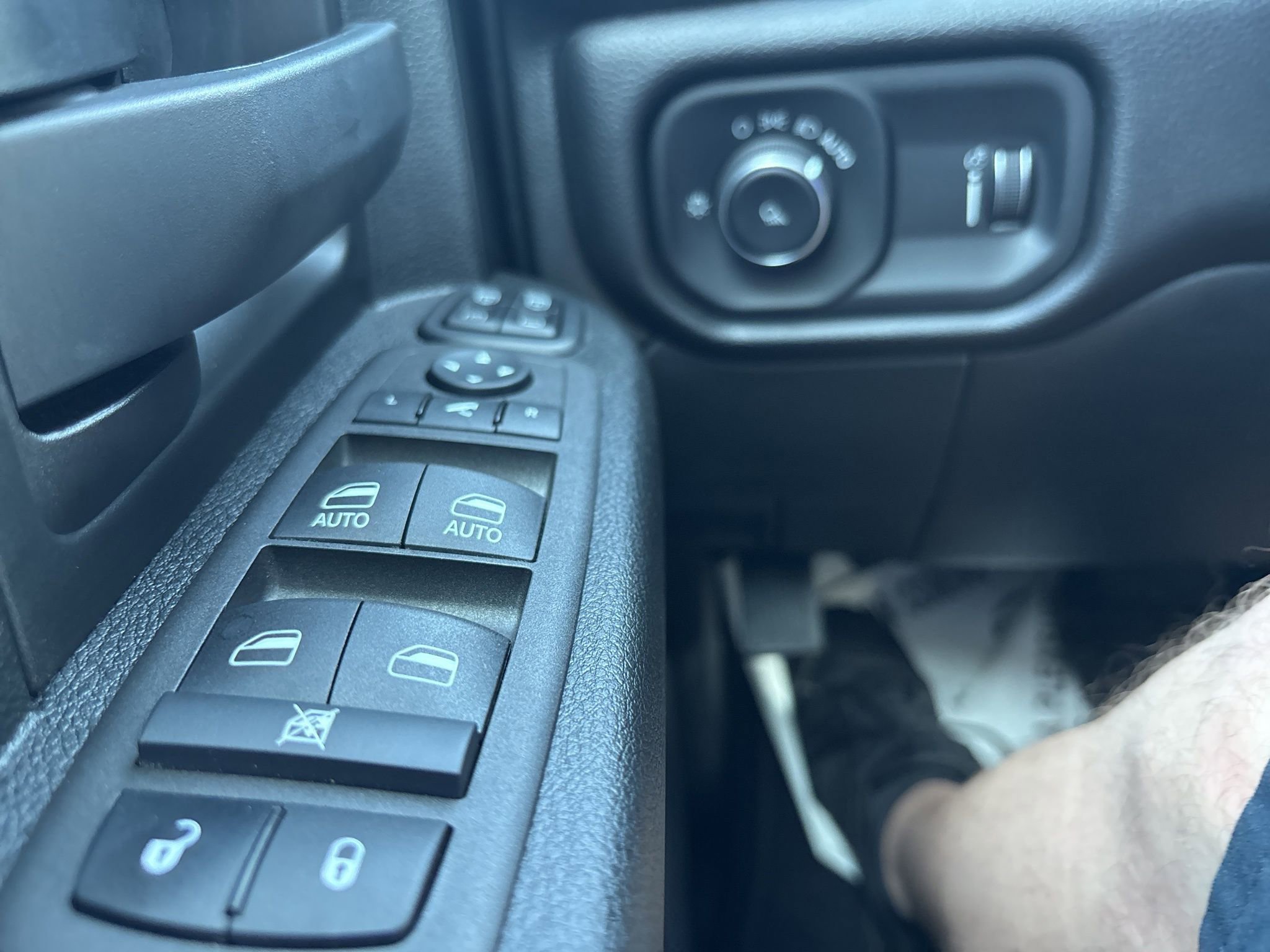 Used 2024 RAM 2500 Tradesman w/ Safety Group image 29