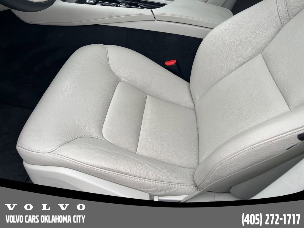 Used 2023 Volvo XC90 B6 Plus w/ Protection Package Premier AWD/4WD image 9