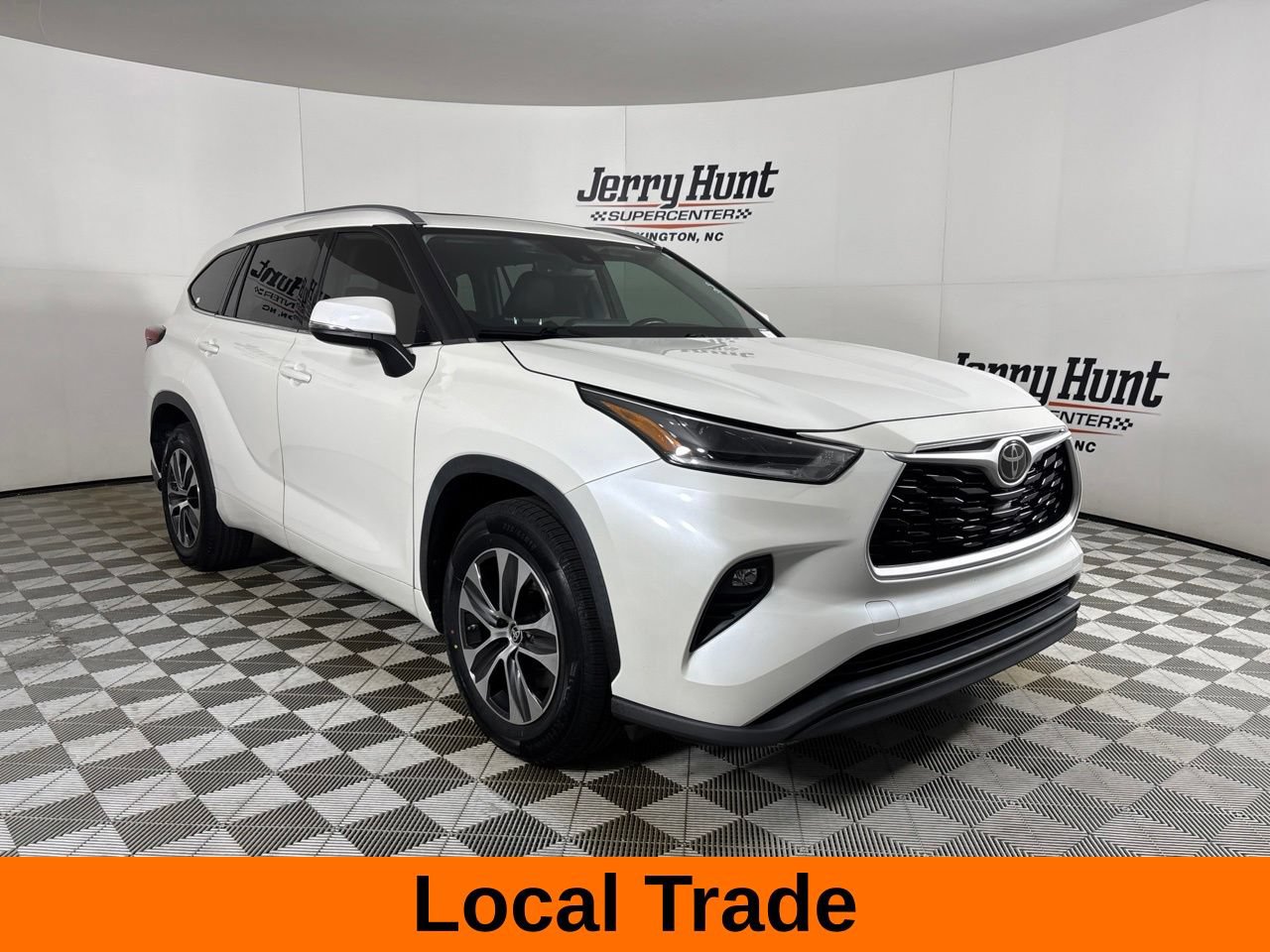 Used 2021 Toyota Highlander XLE FWD image 5