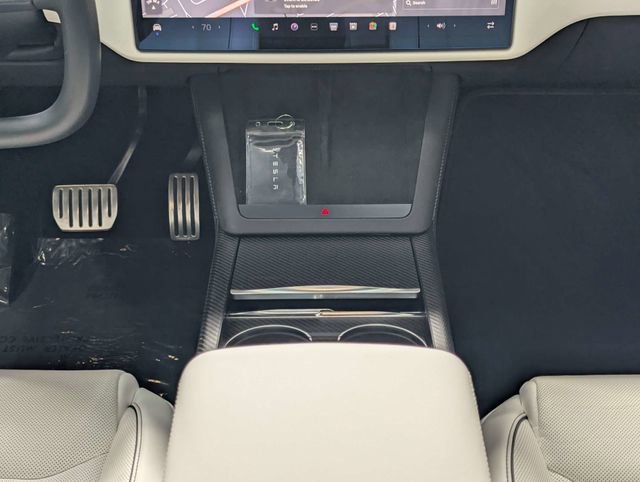 Used 2022 Tesla Model X Plaid image 13
