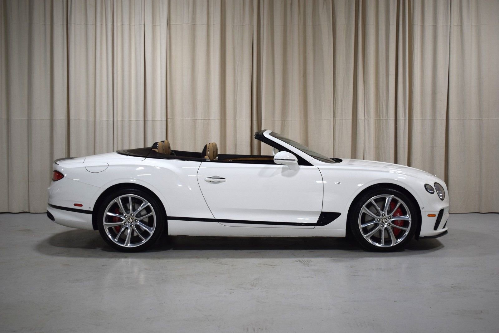 Used 2020 Bentley Continental GT image 13