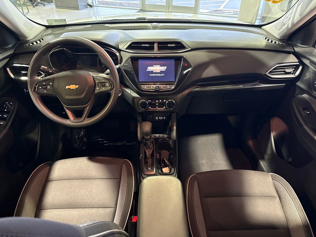 Certified 2021 Chevrolet TrailBlazer LT w/ Convenience Package image 29