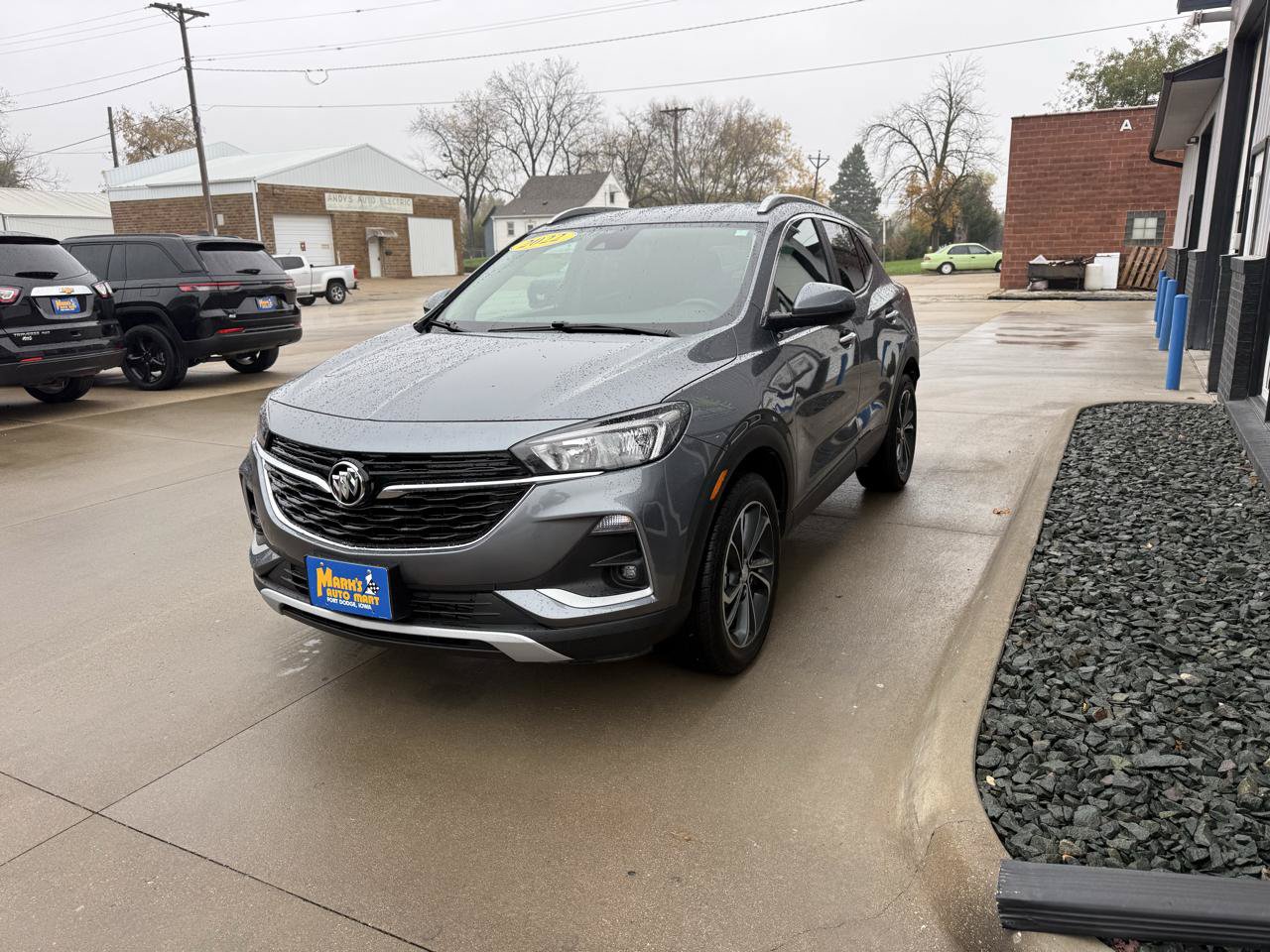 Used 2022 Buick Encore GX Select AWD/4WD image 3