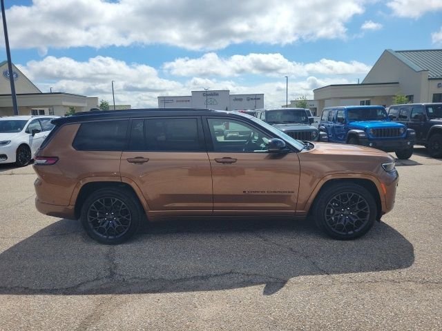 New 2026 Jeep Grand Cherokee L Summit AWD/4WD image 23