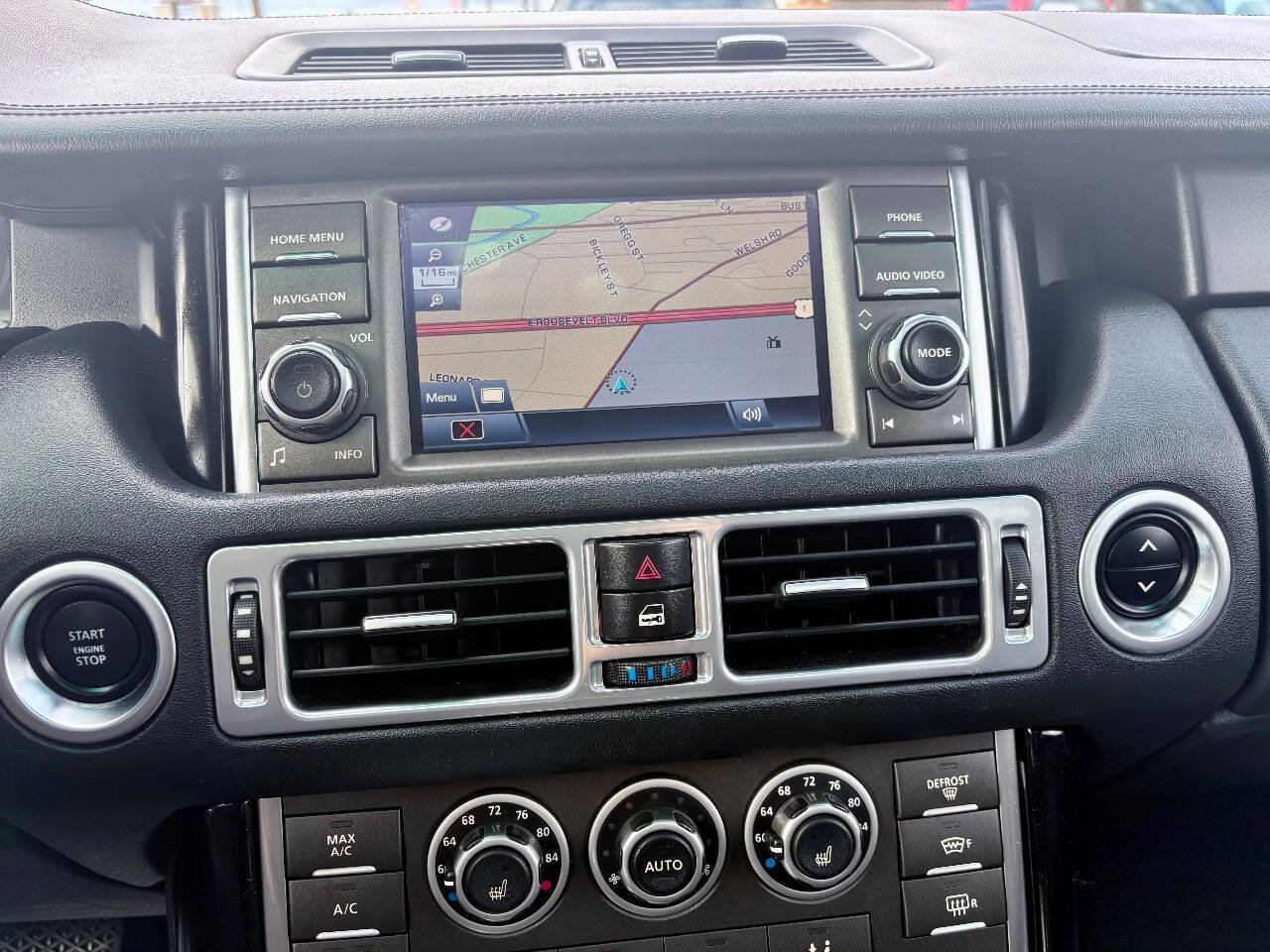 Used 2012 Land Rover Range Rover HSE image 13