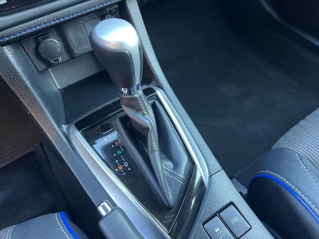 Used 2018 Toyota Corolla SE w/ SE Premium Package image 19