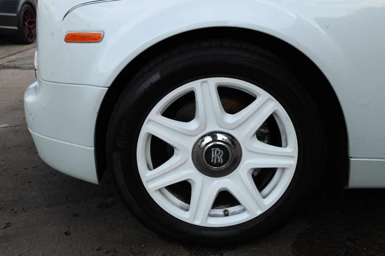 Used 2011 Rolls-Royce Phantom Sedan image 50