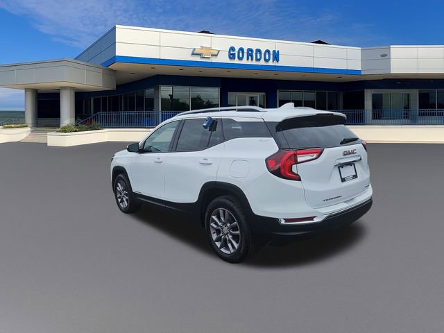 Used 2024 GMC Terrain SLT w/ LPO, Floor Liner Package AWD/4WD image 3